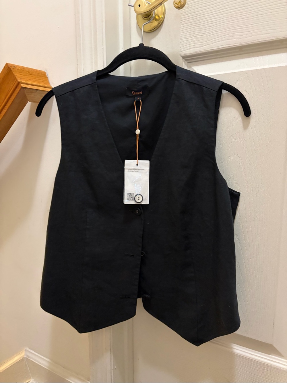 NWT Quince Black V-Neck Button-Front 100% European Linen Vest - Size Small